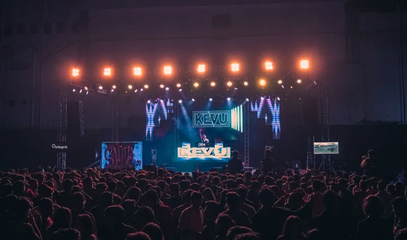 Reading the Room: A Track-by-Track Autopsy of How a Knife Party Set Actually Works