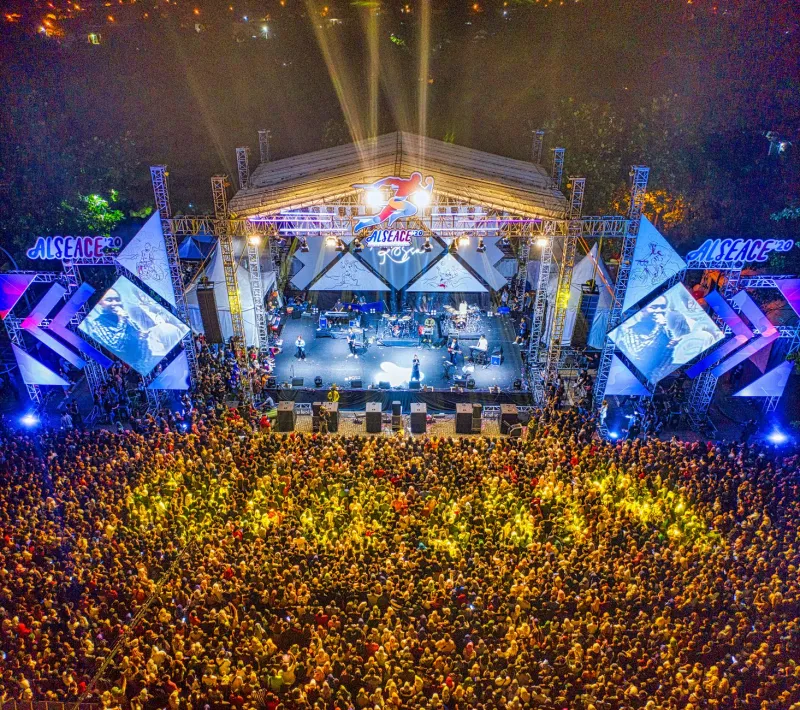 Small Team, Massive Footprint: Why Knife Party's Two-Man Operation Runs Circles Around Bigger Collectives